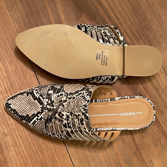 Snake print mule - Picture 2 of 2